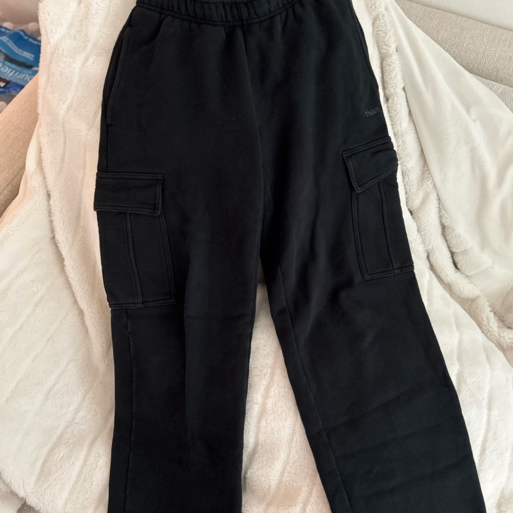 TNA Cozy Fleece Sweatpants in Black